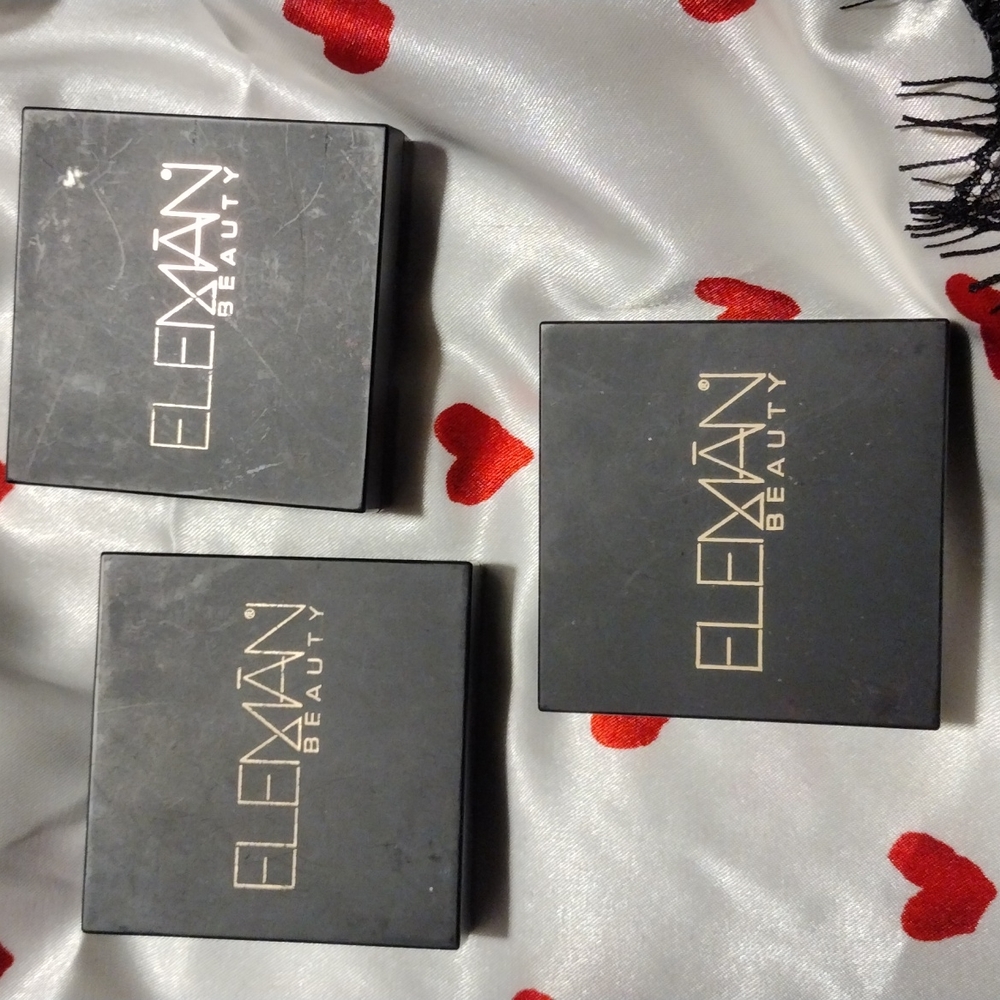 GUC Eleman eyeshadow bundle